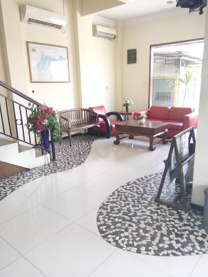 Nirwana Hotel Bojonegoro Bagian luar foto